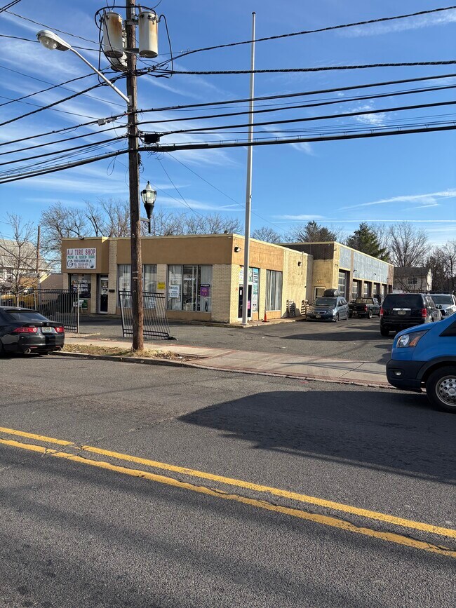 More details for 544 Hamilton St, Somerset, NJ - Retail for Sale