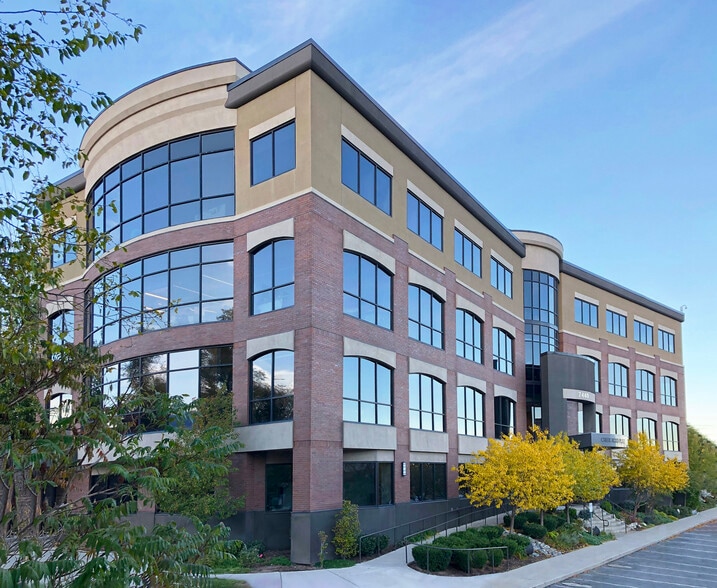 7440 S Creek Rd, Sandy, UT for lease - Building Photo - Image 1 of 9