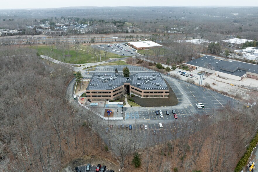 25 Blackstone Valley Pl, Lincoln, RI à louer - Aérien - Image 3 de 5
