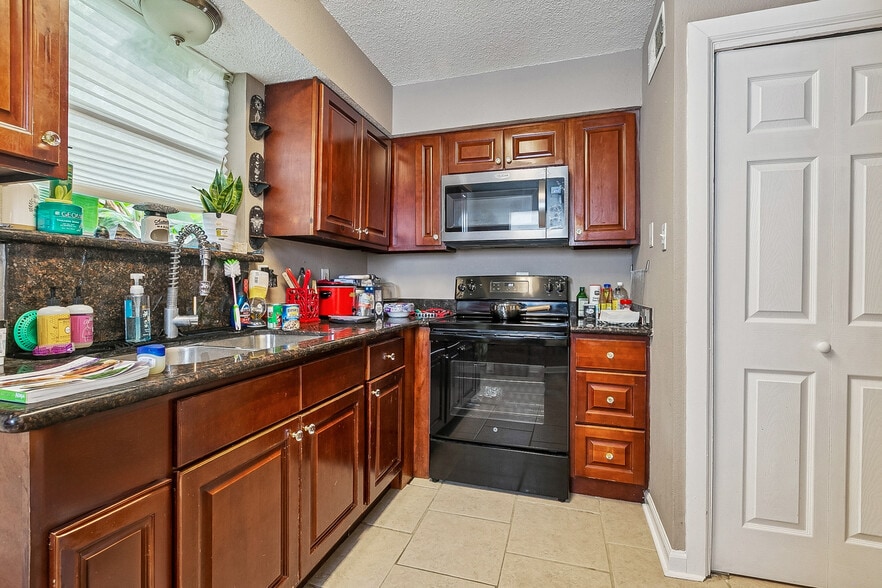 7820 Means Ave, New Orleans, LA for sale - Building Photo - Image 3 of 11
