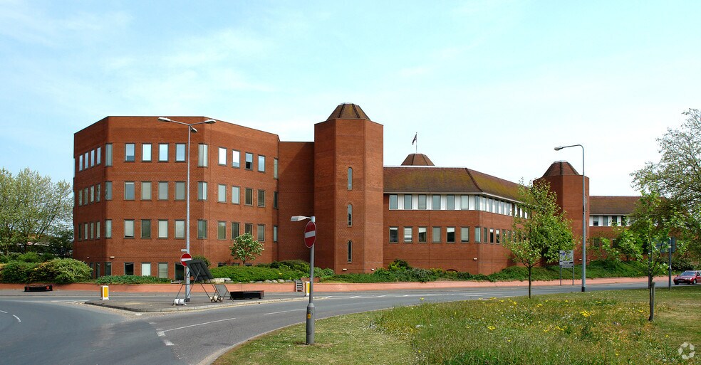 27-28 Middleborough, Colchester for lease - Building Photo - Image 3 of 93