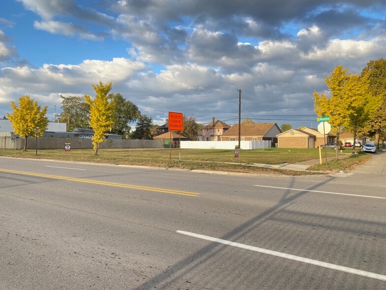 3214 Wyoming ave, Dearborn, MI for sale - Building Photo - Image 3 of 4