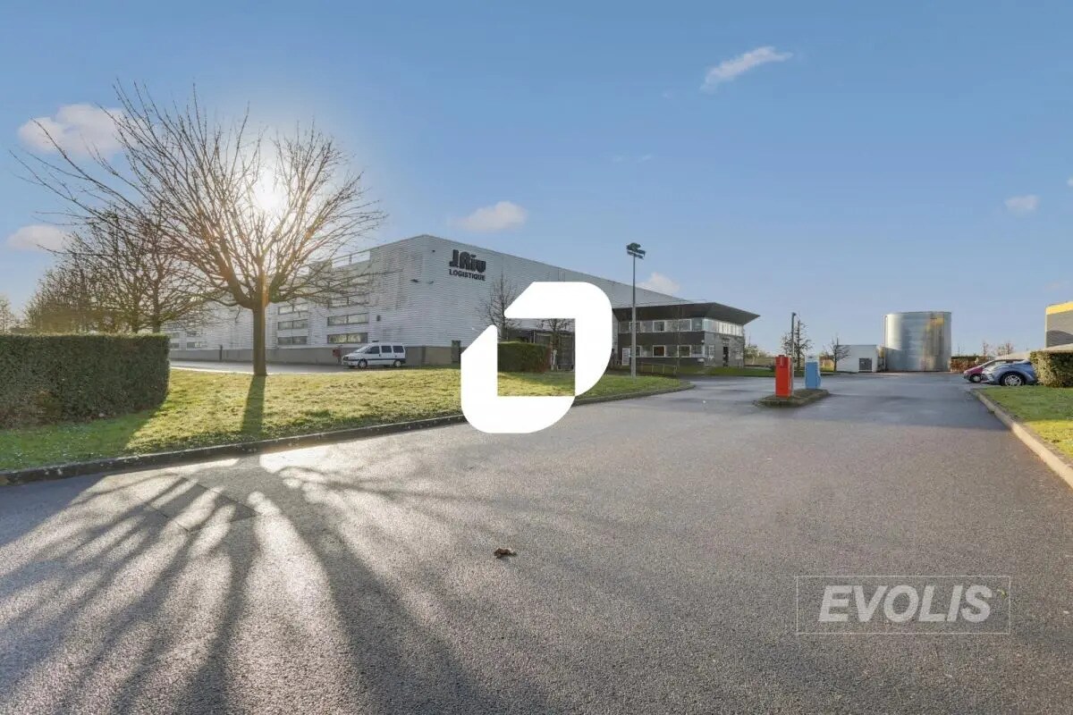 Industrial in Saint-Michel-sur-Orge for lease Building Photo- Image 1 of 16