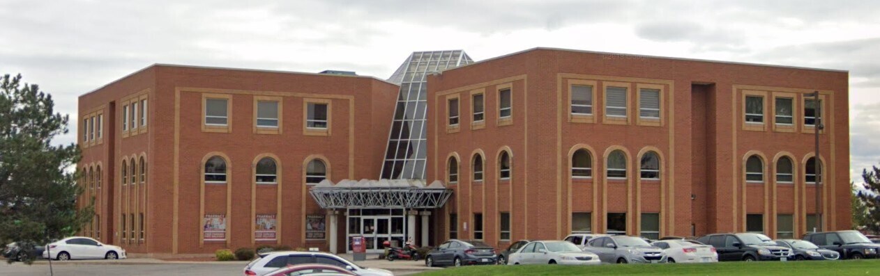 180 Vine St S, St Catharines, ON à louer Photo du bâtiment- Image 1 de 9