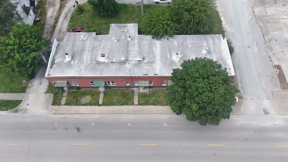 209 S Central Ave, Casey, IL for sale - Building Photo - Image 3 of 5