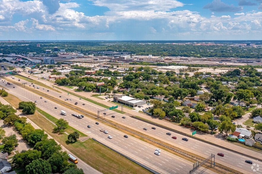 3901 West Fwy, Fort Worth, TX for lease - Aerial - Image 3 of 8
