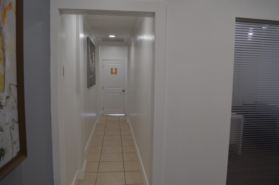 7311-7323 NW 12th St, Miami, FL à vendre - Photo du bâtiment - Image 3 de 23