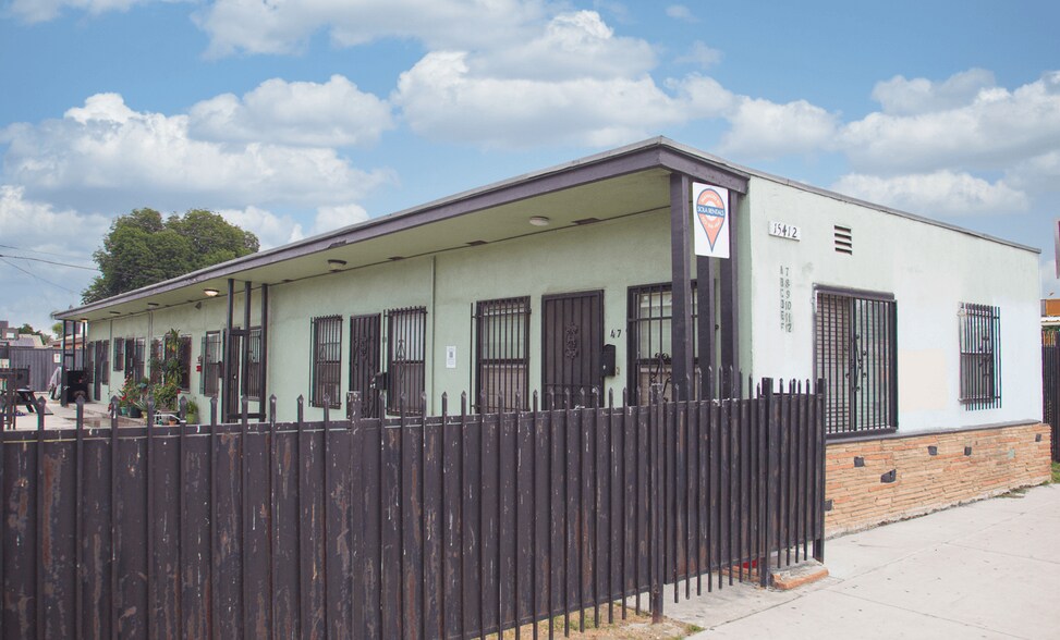 15412 S Atlantic Ave, Compton, CA for sale - Building Photo - Image 2 of 13