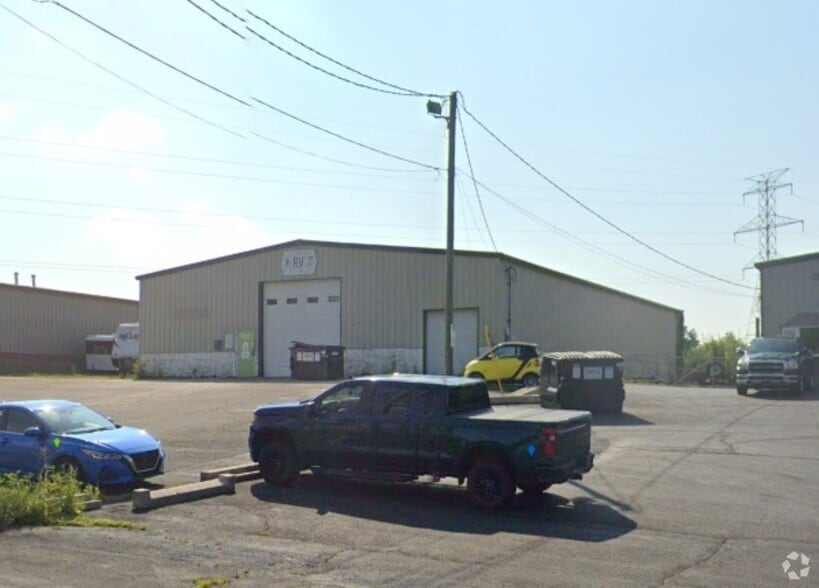 420 Conover Dr, Franklin, OH à louer - Photo du bâtiment - Image 2 de 2