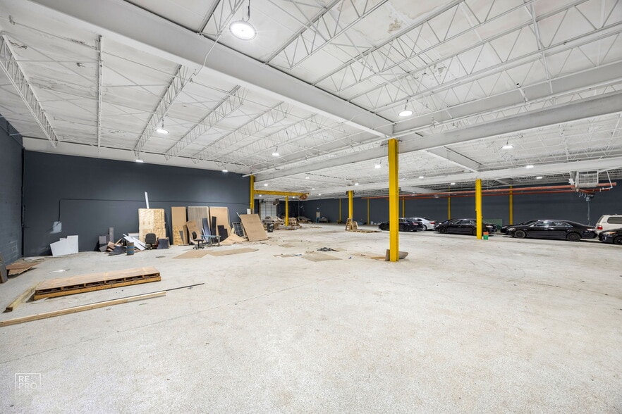 6166 S Sayre Ave, Chicago, IL for lease - Building Photo - Image 3 of 13