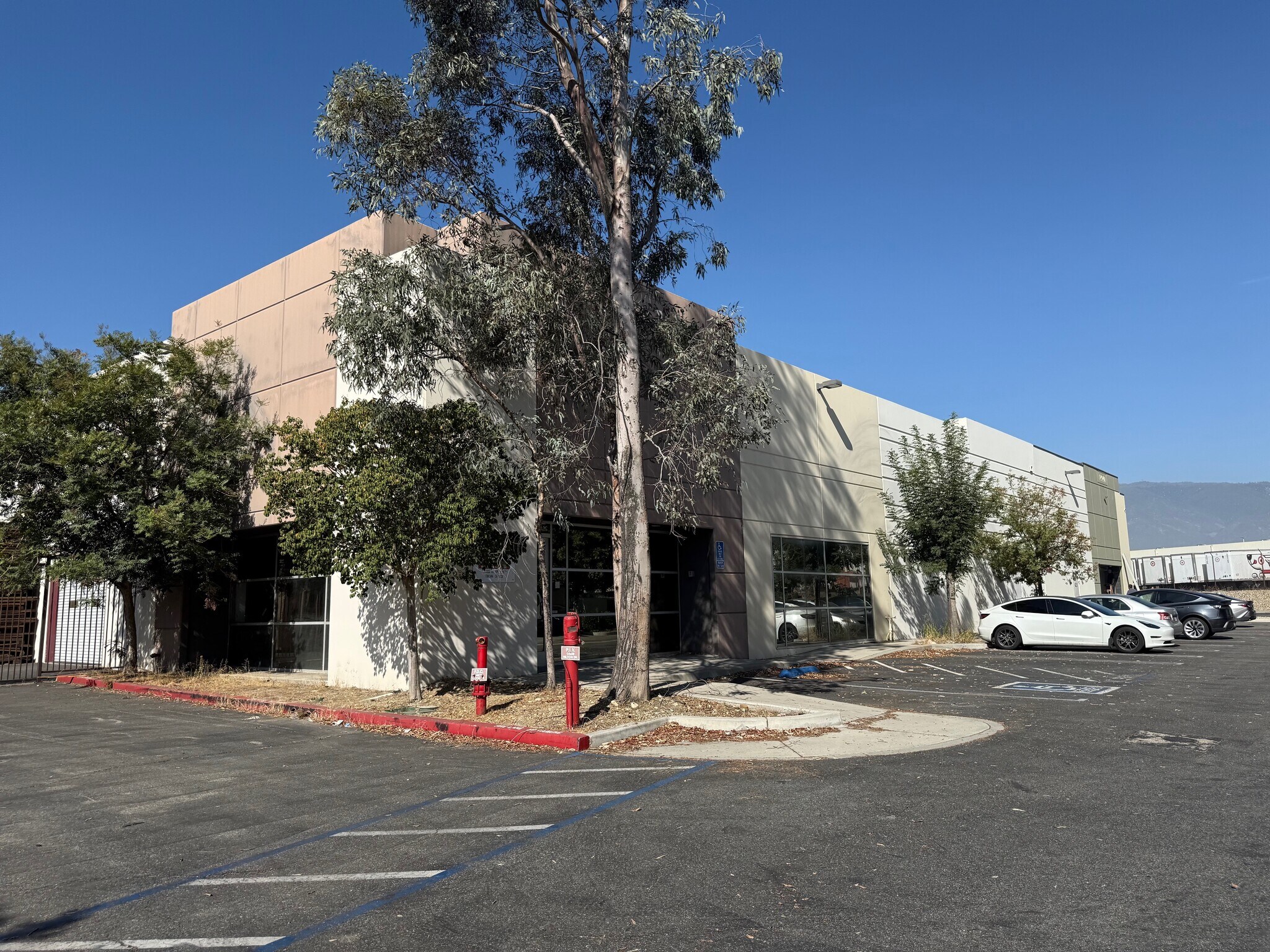 14920 Hilton Dr, Fontana, CA for lease Building Photo- Image 1 of 6