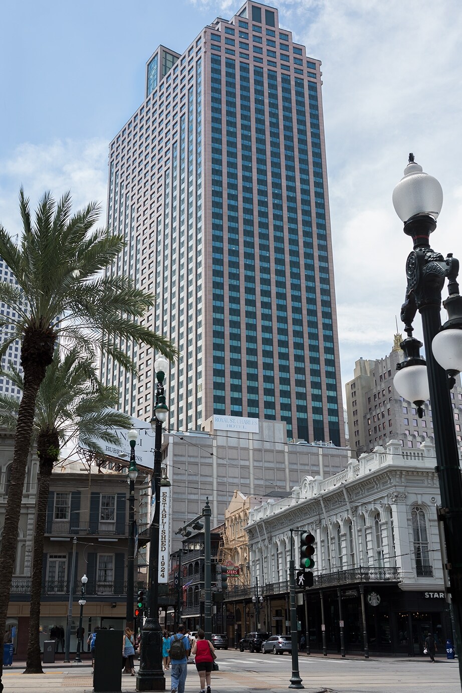 201 St. Charles Ave, New Orleans, LA à louer Photo du bâtiment- Image 1 de 64