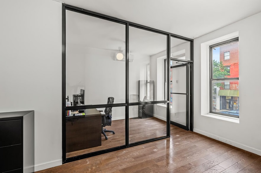 506 5th Ave, Brooklyn, NY for lease - Interior Photo - Image 3 of 4