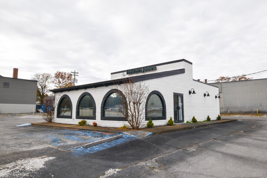 3056 Lafayette Rd, Fort Oglethorpe, GA à vendre - Photo du bâtiment - Image 1 de 14