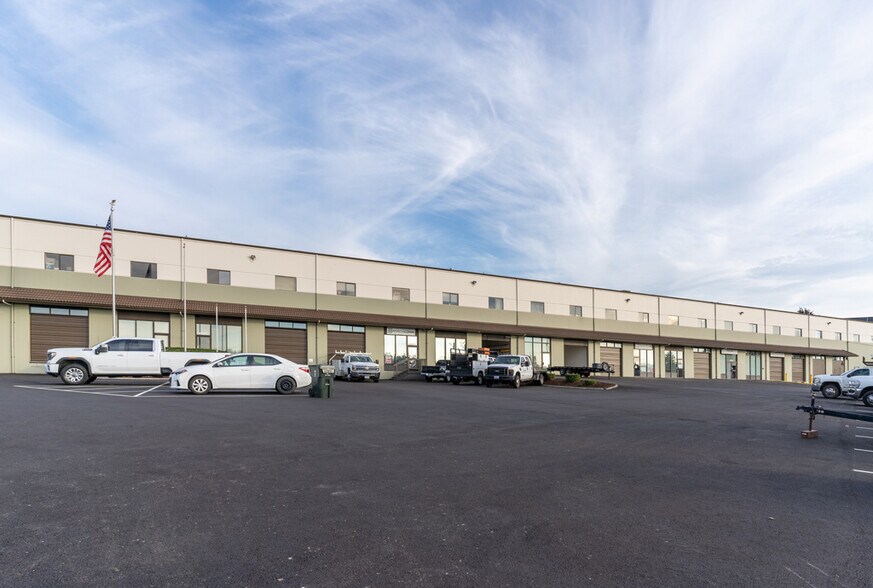 3630 S Cedar St, Tacoma, WA à louer - Photo du bâtiment - Image 3 de 13