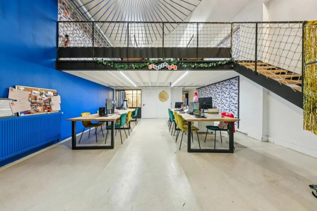 Office in Paris for sale Building Photo- Image 1 of 12