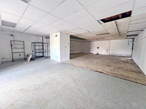 10234 Lincoln Trl, Fairview Heights, IL for lease Interior Photo- Image 1 of 2