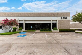 2210 Denton Dr, Austin, TX à louer Photo intérieure- Image 2 de 2