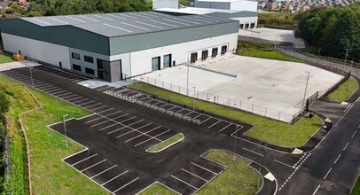 Foxdenton Ln, Manchester à louer Photo du bâtiment- Image 1 de 3