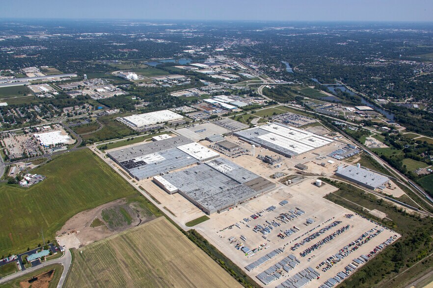 325 State Route 31, Montgomery, IL à louer - Photo du bâtiment - Image 3 de 4