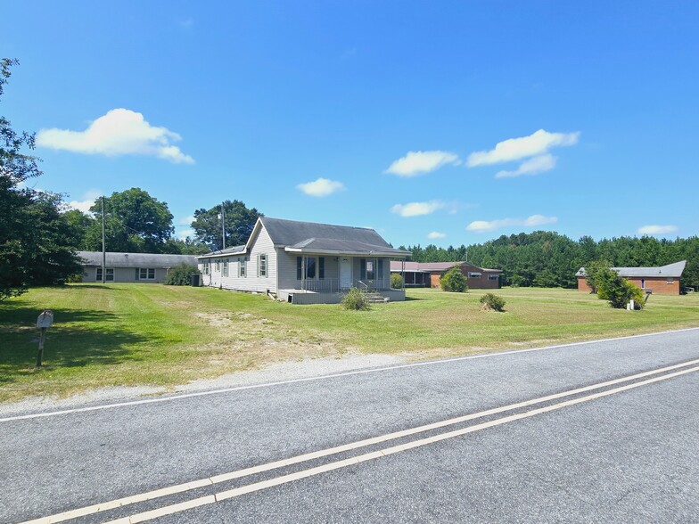 1814 Hickory Grove rd, Williamston, NC à vendre - Photo principale - Image 1 de 36