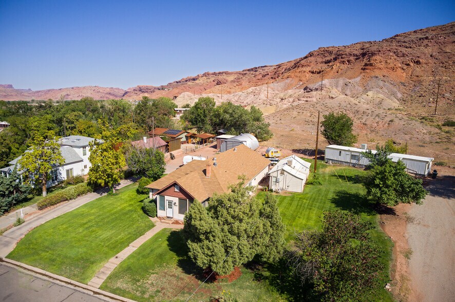 195 E 200 N, Moab, UT à vendre - Photo du bâtiment - Image 3 de 46