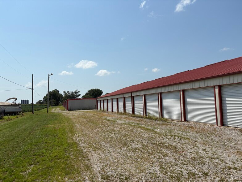 10225 Holy Cross Ln, Breese, IL for sale - Building Photo - Image 2 of 3