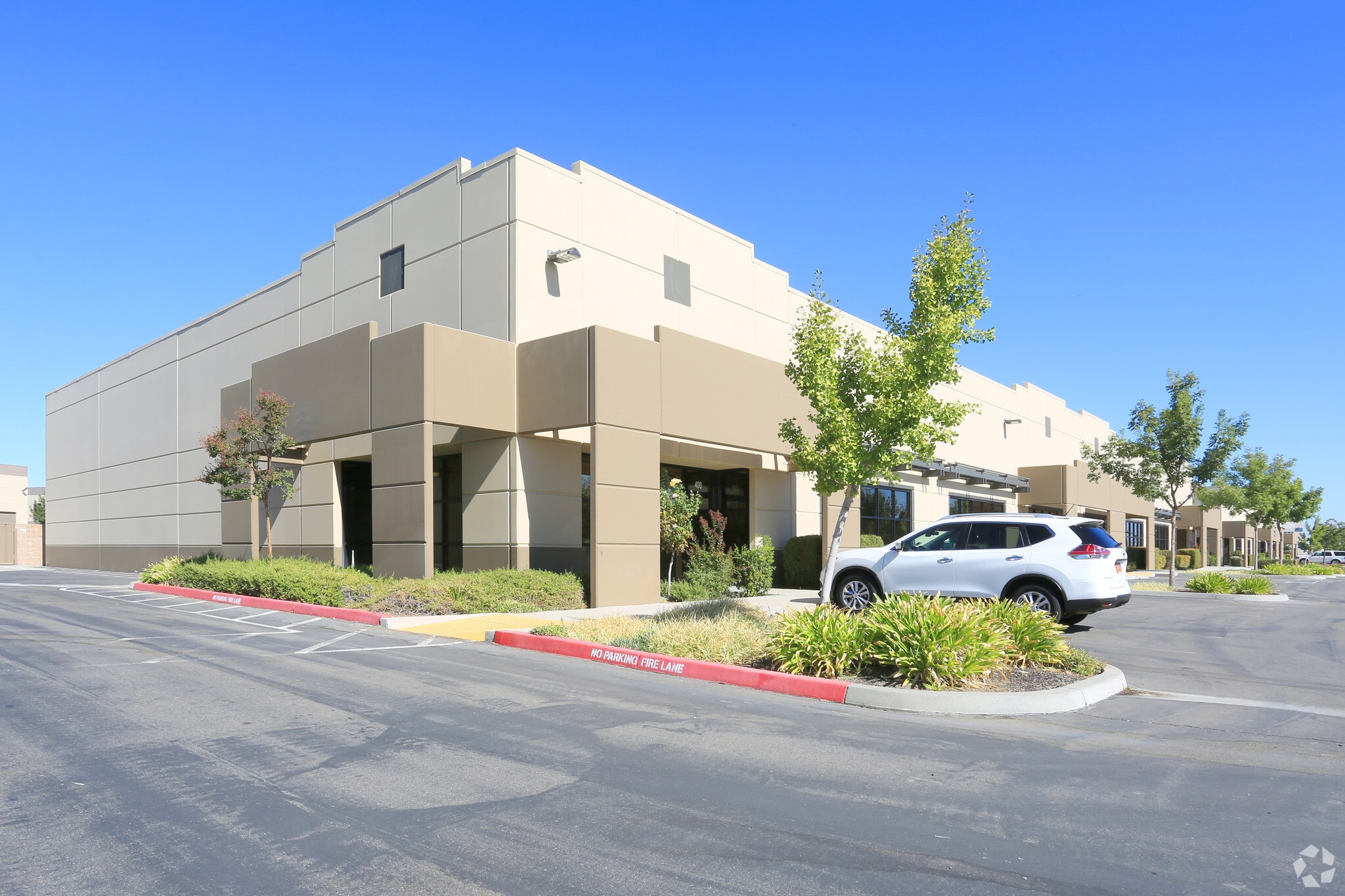 2144 Icon Way, Vacaville, CA for lease Primary Photo- Image 1 of 5