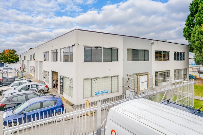 Plus de détails pour 2691 Viscount Way, Richmond, BC - Industriel à louer