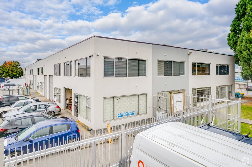 2691 Viscount Way, Richmond, BC for lease - Primary Photo - Image 1 of 6