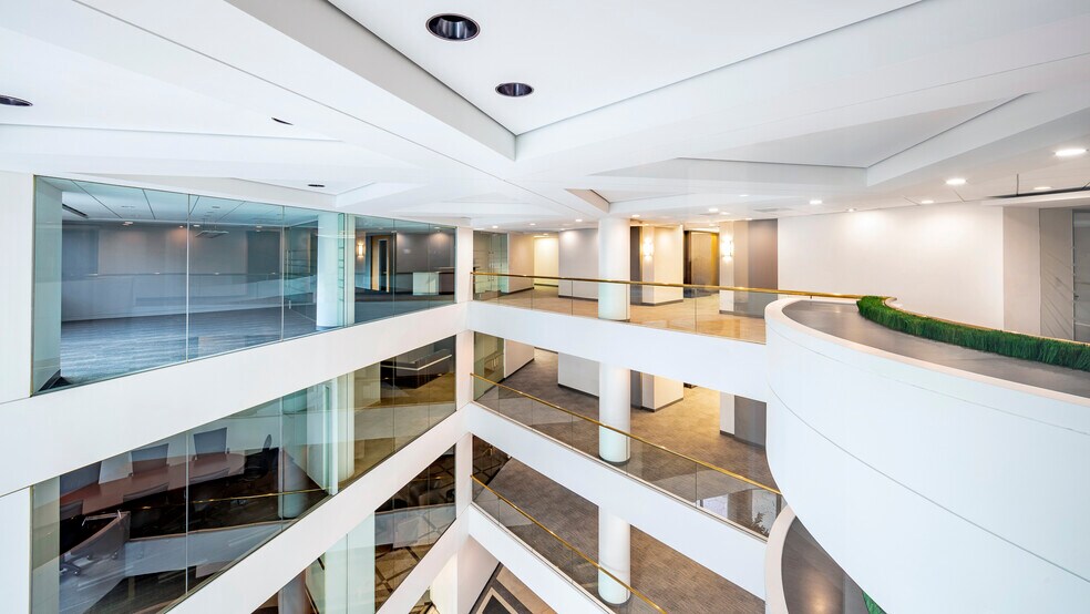 8219 Leesburg Pike, Vienna, VA à louer - Photo intérieure - Image 3 de 9