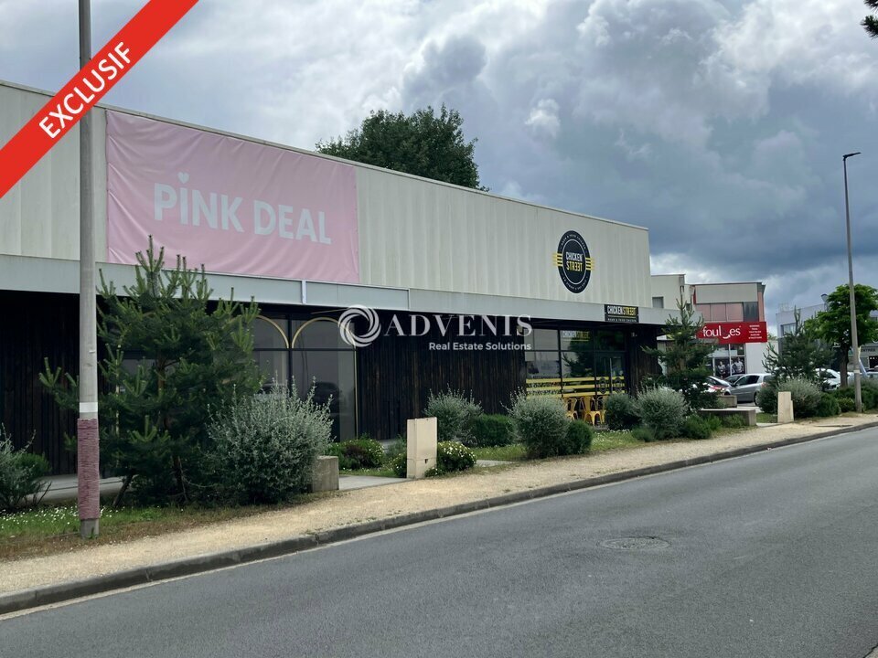 Retail in Mérignac for lease Building Photo- Image 1 of 8