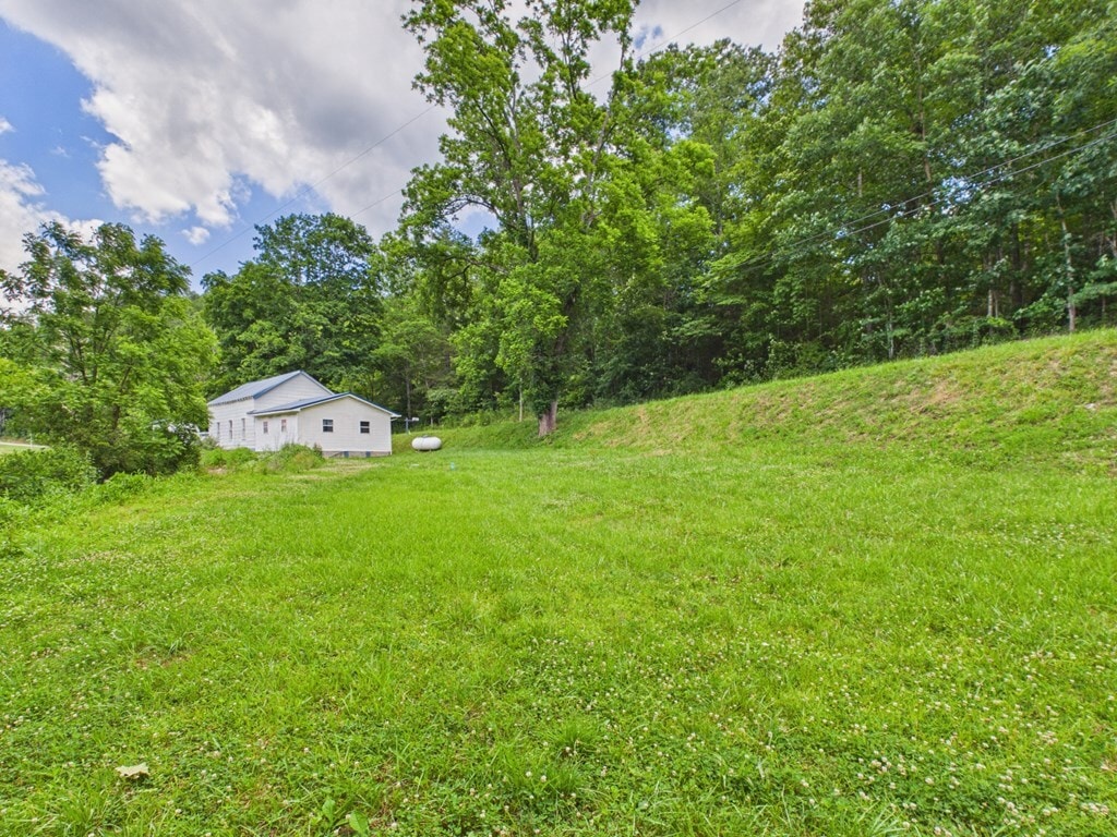 2071 Mattie Rd, Louisa, KY for sale Building Photo- Image 1 of 32