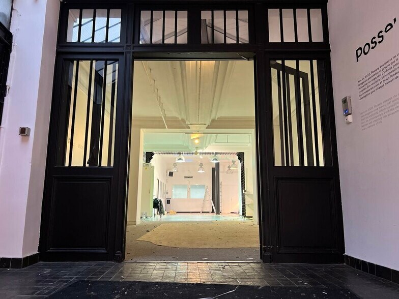 Retail in Paris for sale - Lobby - Image 1 of 10