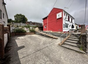 77 Pwll Rd, Llanelli for lease Building Photo- Image 2 of 5