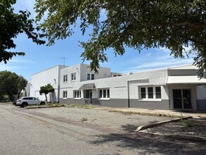 1207 W Bridge St, Spring City, PA for lease Interior Photo- Image 1 of 12