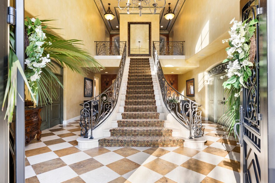 1210 Arden Hills Ln, Sacramento, CA à vendre - Photo intérieure - Image 2 de 67