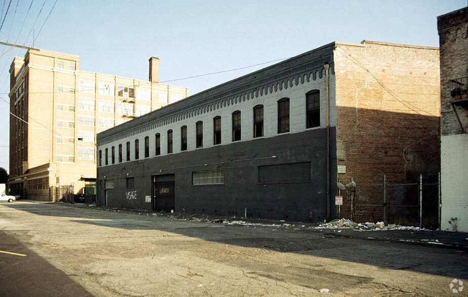 1820 Industrial St, Los Angeles, CA à vendre - Photo du bâtiment - Image 1 de 1