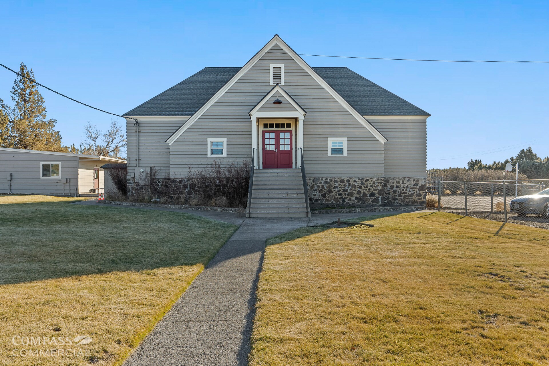 22025 NE Butler Market Rd, Bend, OR for sale Primary Photo- Image 1 of 35