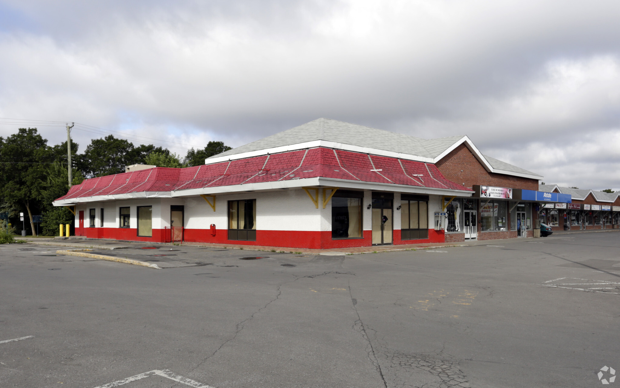 9214-9280 Boul Lacordaire, Saint-leonard, QC for sale Primary Photo- Image 1 of 1