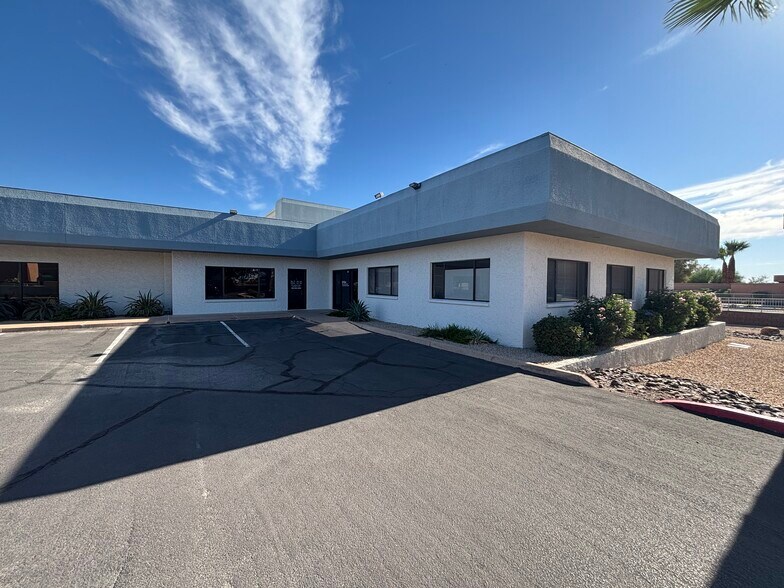 7650 E Redfield Rd, Scottsdale, AZ à louer - Photo du bâtiment - Image 2 de 4