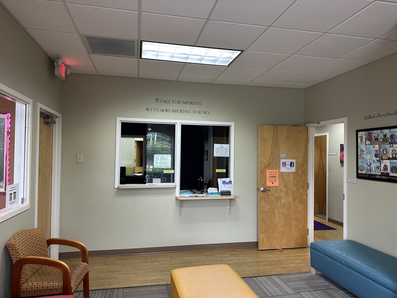 3701 John Platt Dr, Morehead City, NC for sale - Building Photo - Image 2 of 12