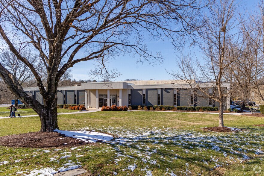 749 Massman Dr, Nashville, TN for sale - Building Photo - Image 2 of 6