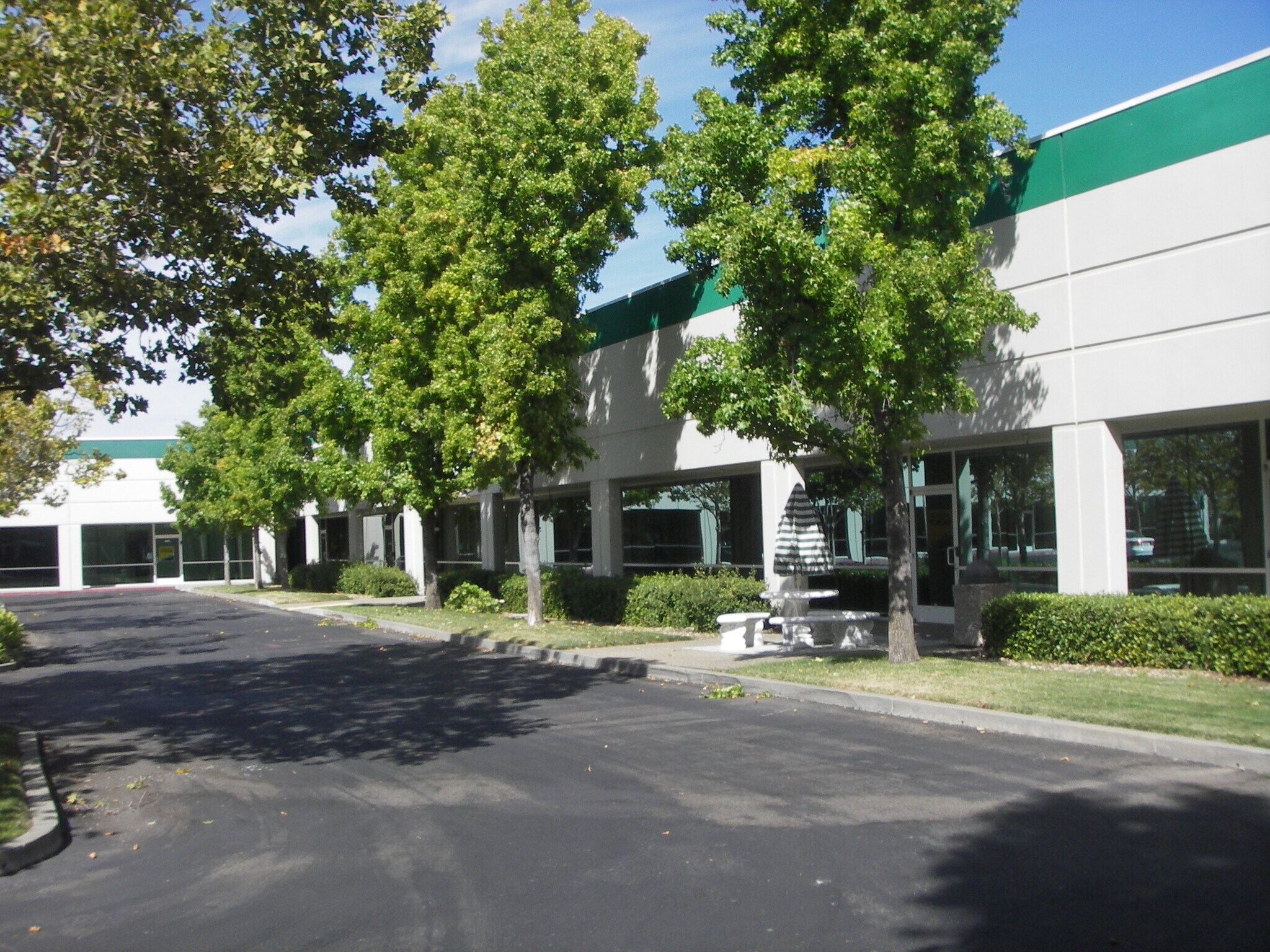 3333 Vaca Valley Pky, Vacaville, CA à louer Photo du bâtiment- Image 1 de 7