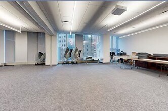 50 W 47th St, New York, NY à louer Photo intérieure- Image 2 de 3