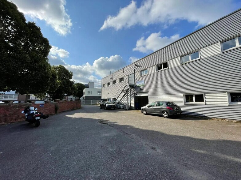 Flex dans Le Petit-Quevilly à louer - Photo du bâtiment - Image 3 de 14