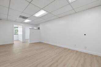 11755 Victory Blvd, North Hollywood, CA for lease Interior Photo- Image 1 of 8