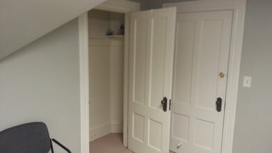 212 Coolidge Ave, Manchester, NH for lease Interior Photo- Image 2 of 27