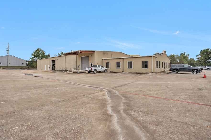 1207 N Fm 3083 Rd, Conroe, TX for lease - Building Photo - Image 2 of 42