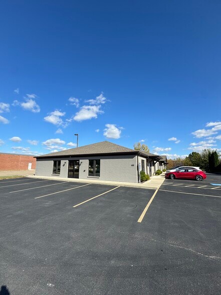 105 Executive Dr, Lafayette, IN for lease - Building Photo - Image 1 of 5